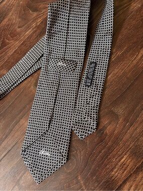 Brioni tie